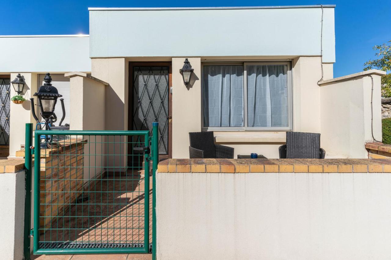 Appart'Hotel Nuiteejour Versailles Saint Cyr L'Ecole Dış mekan fotoğraf