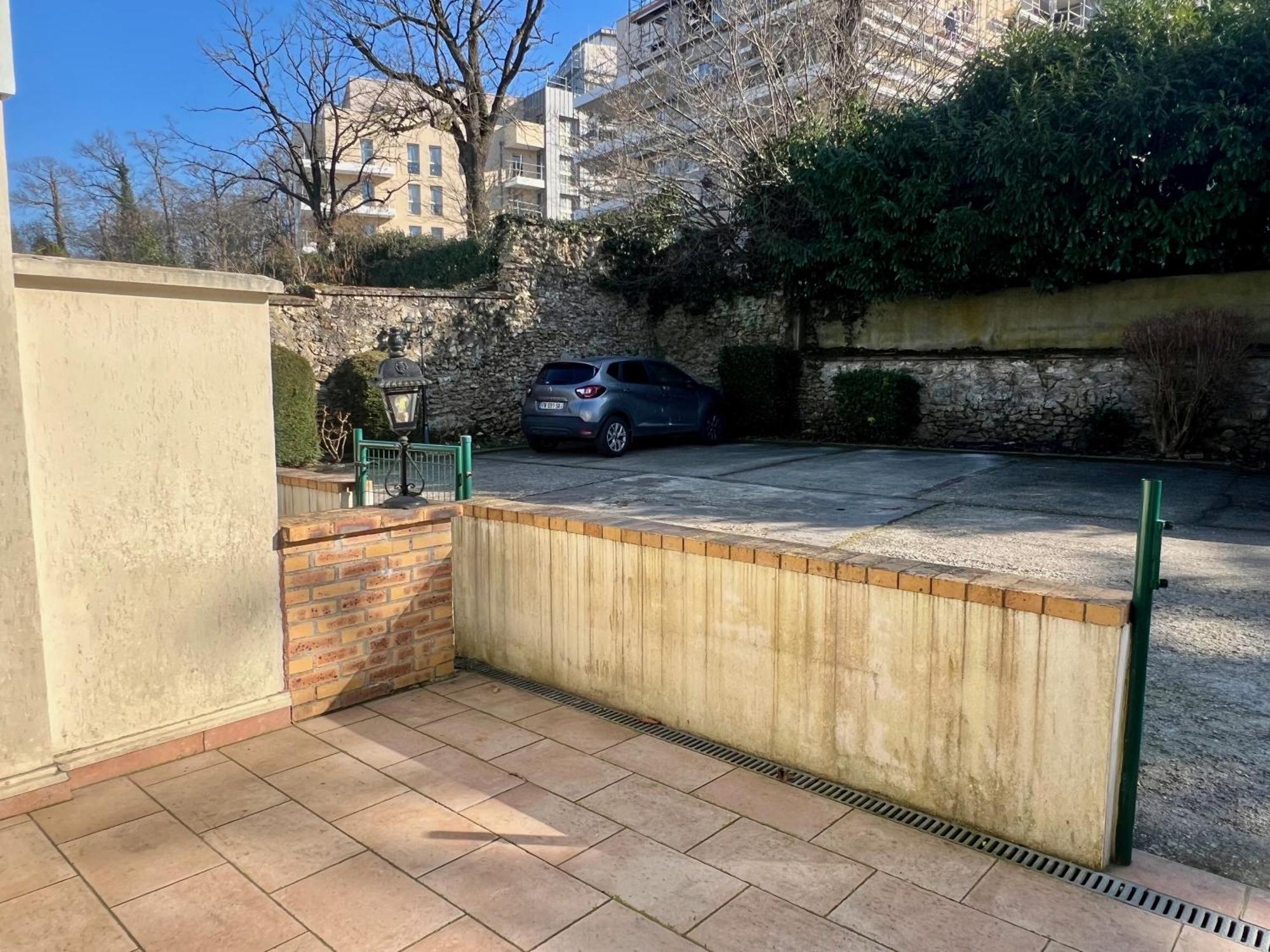 Appart'Hotel Nuiteejour Versailles Saint Cyr L'Ecole Dış mekan fotoğraf